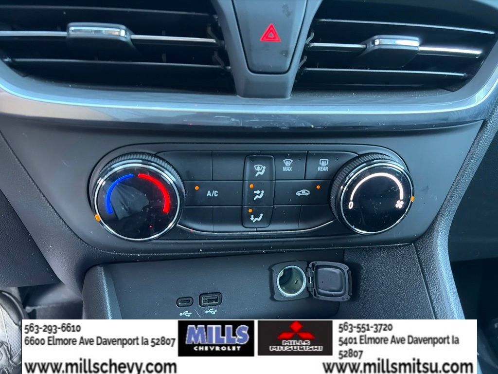 Used 2024 Buick Encore GX Preferred AWD/4WD image 16
