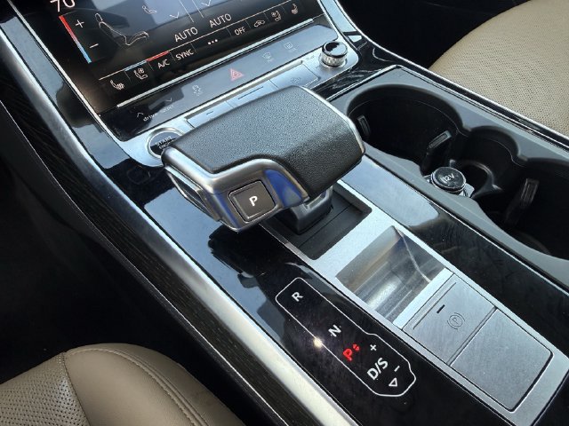 Used 2023 Audi Q7 3.0T Prestige w/ Prestige Package AWD/4WD image 21