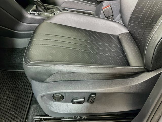 Certified 2024 Volkswagen Tiguan SE AWD/4WD image 18