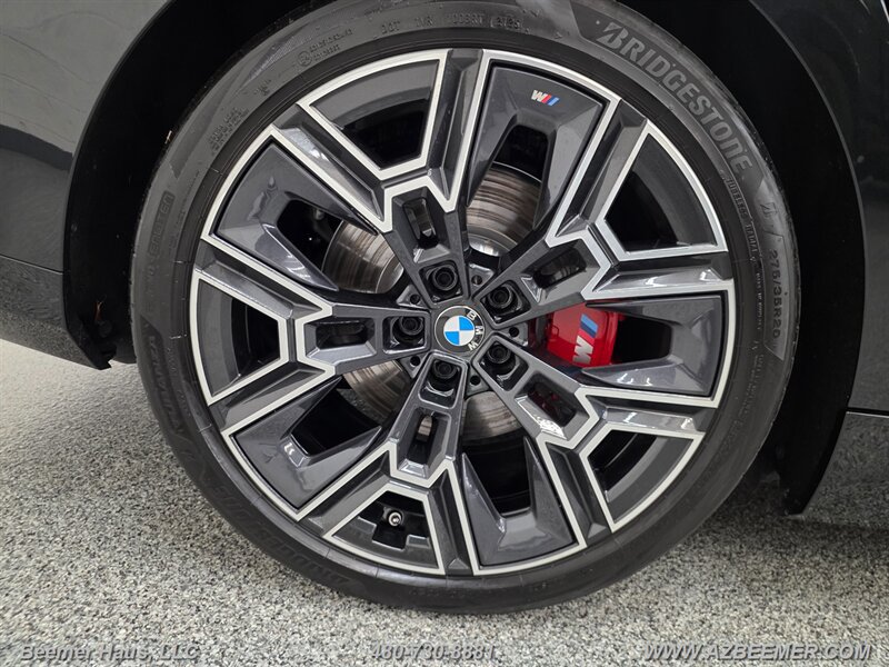 Used 2026 BMW i5 eDrive40 w/ M Sport Package RWD image 15