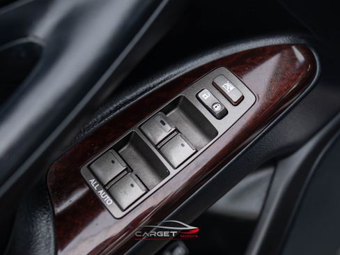 Used 2014 Lexus LX 570 4WD w/ Luxury Package image 44