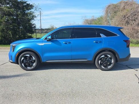 Used 2025 Kia Sorento SX Prestige image 2