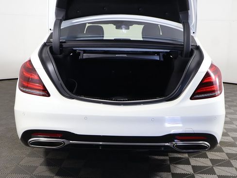 Used 2019 Mercedes-Benz S 560 4MATIC Sedan image 20
