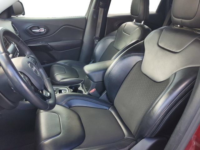 Used 2020 Jeep Cherokee Latitude Plus FWD image 5