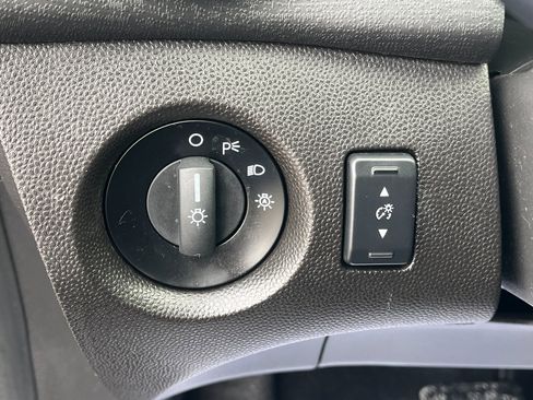 Used 2015 Ford Fiesta SE image 20