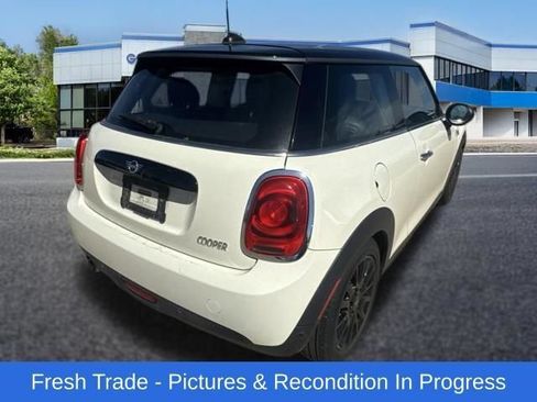 Used 2019 MINI Cooper 2-Door Hardtop FWD image 6