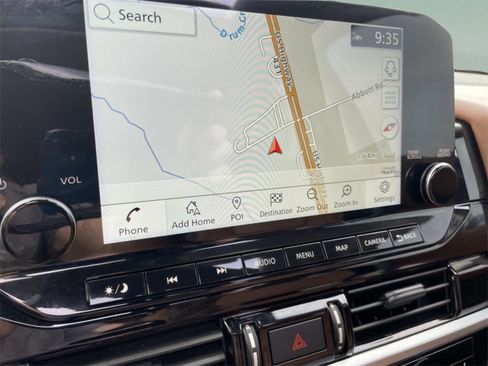 Used 2024 Nissan Pathfinder Platinum w/ Cargo Package image 29