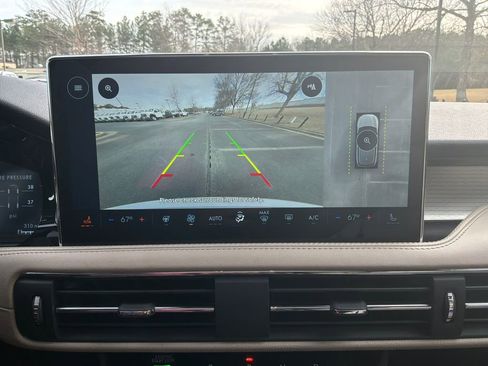 Used 2025 Lincoln Corsair FWD w/ Equipment Group 101A image 20