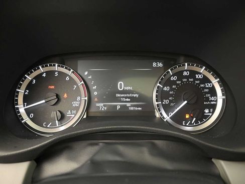 Used 2026 Toyota Highlander XLE AWD/4WD image 7