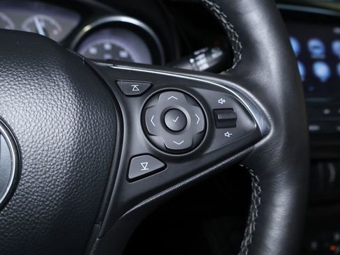 Used 2019 Buick Envision Essence image 23