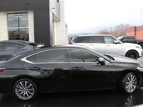 Used 2020 Lexus ES 350 w/ Premium Package image 10