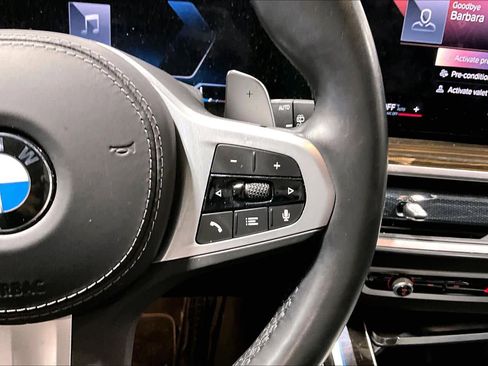 Used 2023 BMW X7 xDrive40i w/ M Sport Package image 25