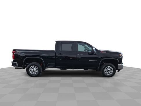 Used 2026 Chevrolet Silverado 2500 LT w/ Convenience Package image 9
