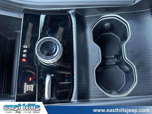 Certified 2025 Jeep Grand Cherokee Limited w/ MOPAR Finishing Package AWD/4WD image 38