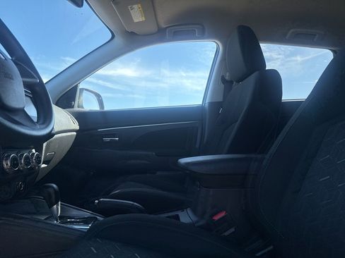 Used 2023 Mitsubishi Outlander Sport ES image 38