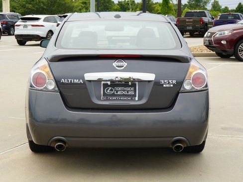 Used 2011 Nissan Altima 3.5 SR w/ 3.5SR Premium Pkg FWD image 7