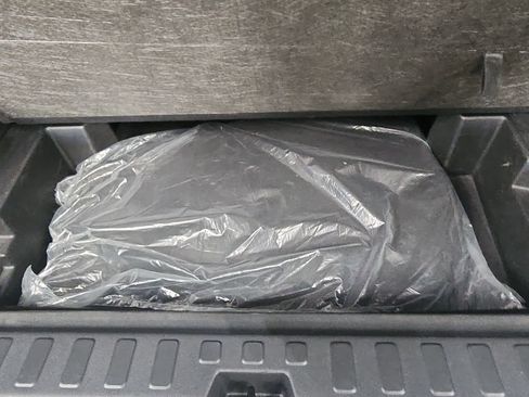 Used 2021 Chevrolet Equinox Premier FWD image 30