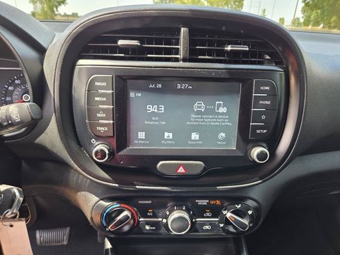 Used 2020 Kia Soul S FWD image 16