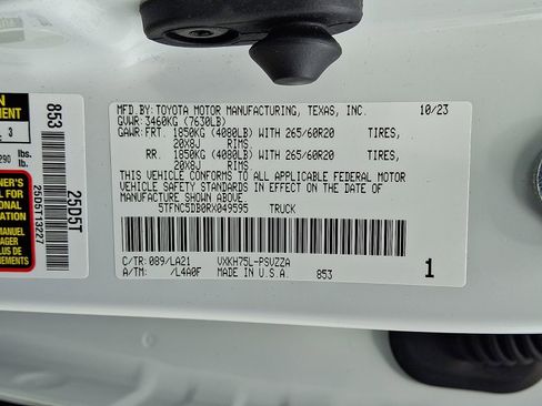 Used 2024 Toyota Tundra Platinum AWD/4WD image 24