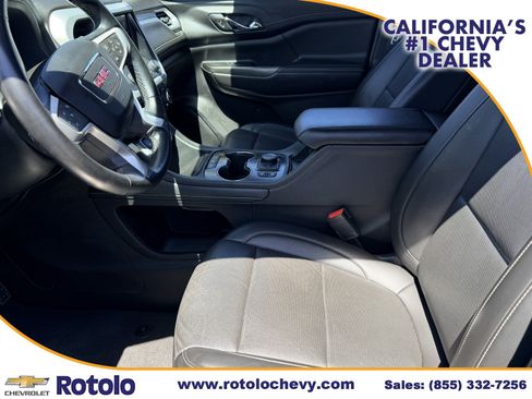 Used 2023 GMC Acadia SLT FWD image 15
