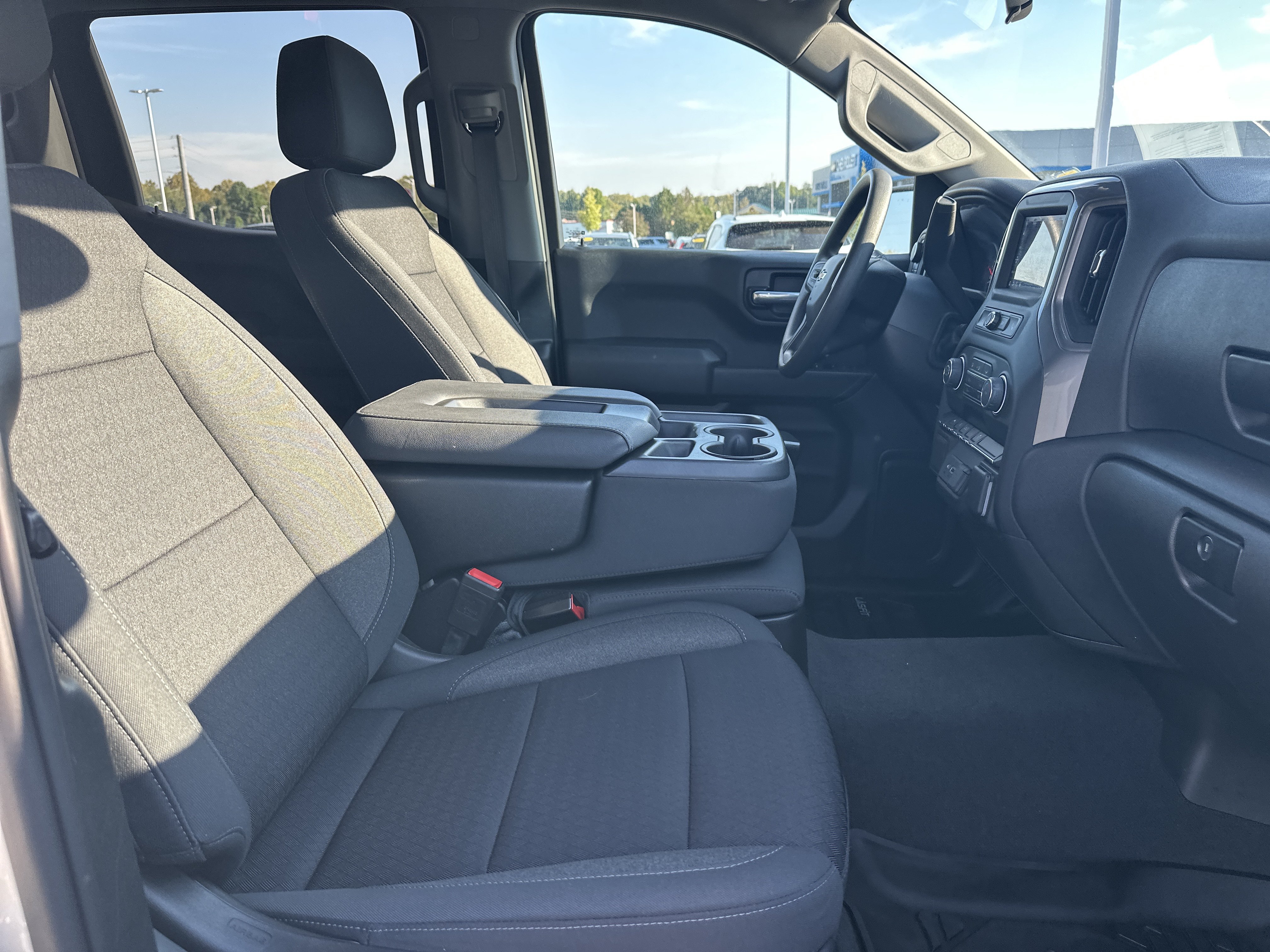 Used 2022 Chevrolet Silverado 1500 Custom w/ LPO, Dark Essentials Package AWD/4WD image 14