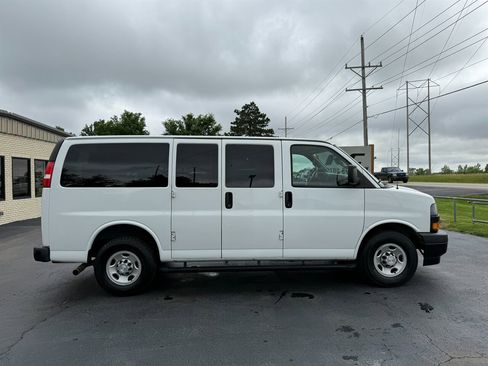 Used 2018 Chevrolet Express 2500 LS w/ Driver Convenience Package RWD image 5