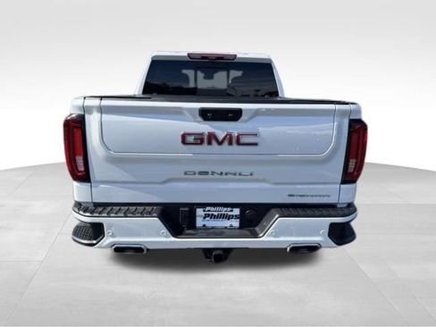 Used 2023 GMC Sierra 1500 Denali w/ Denali Reserve Package AWD/4WD image 11