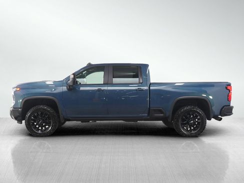 Used 2025 Chevrolet Silverado 2500 LT w/ Trail Boss Package image 2