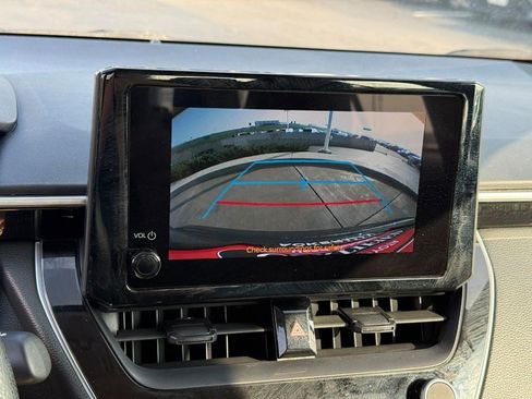 Used 2024 Toyota Corolla LE FWD image 22