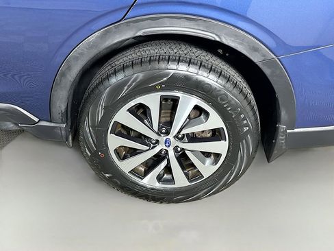 Used 2020 Subaru Outback Premium image 34