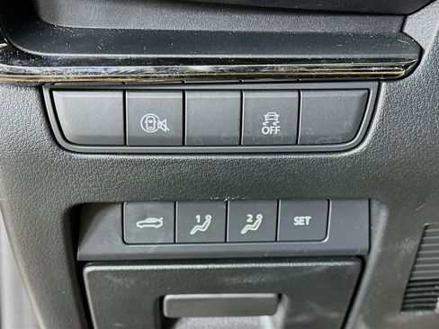 Used 2025 MAZDA MAZDA3 s image 17