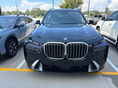 Used 2024 BMW X7 xDrive40i w/ Premium Package AWD/4WD image 2