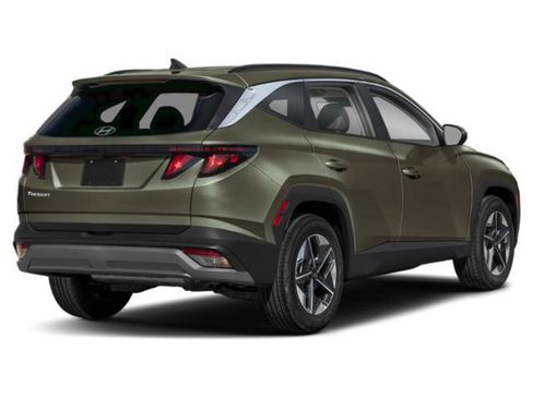 Used 2025 Hyundai Tucson SEL FWD image 2