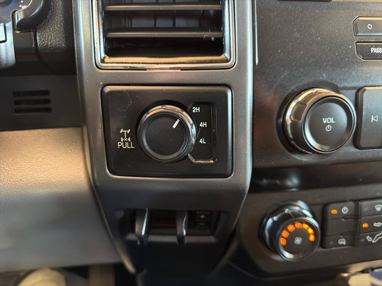 Used 2019 Ford F250 XLT w/ XLT Value Package AWD/4WD image 29