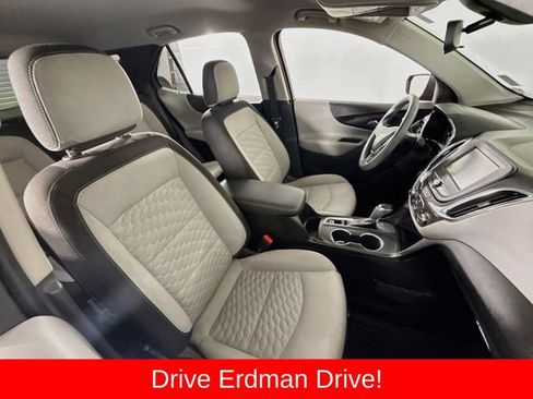 Used 2018 Chevrolet Equinox LT FWD image 24