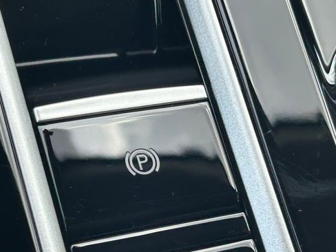 New 2026 Volkswagen Atlas SE FWD image 56