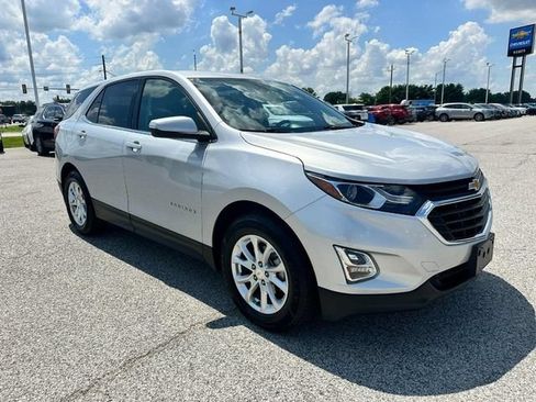 Used 2018 Chevrolet Equinox LT FWD image 8