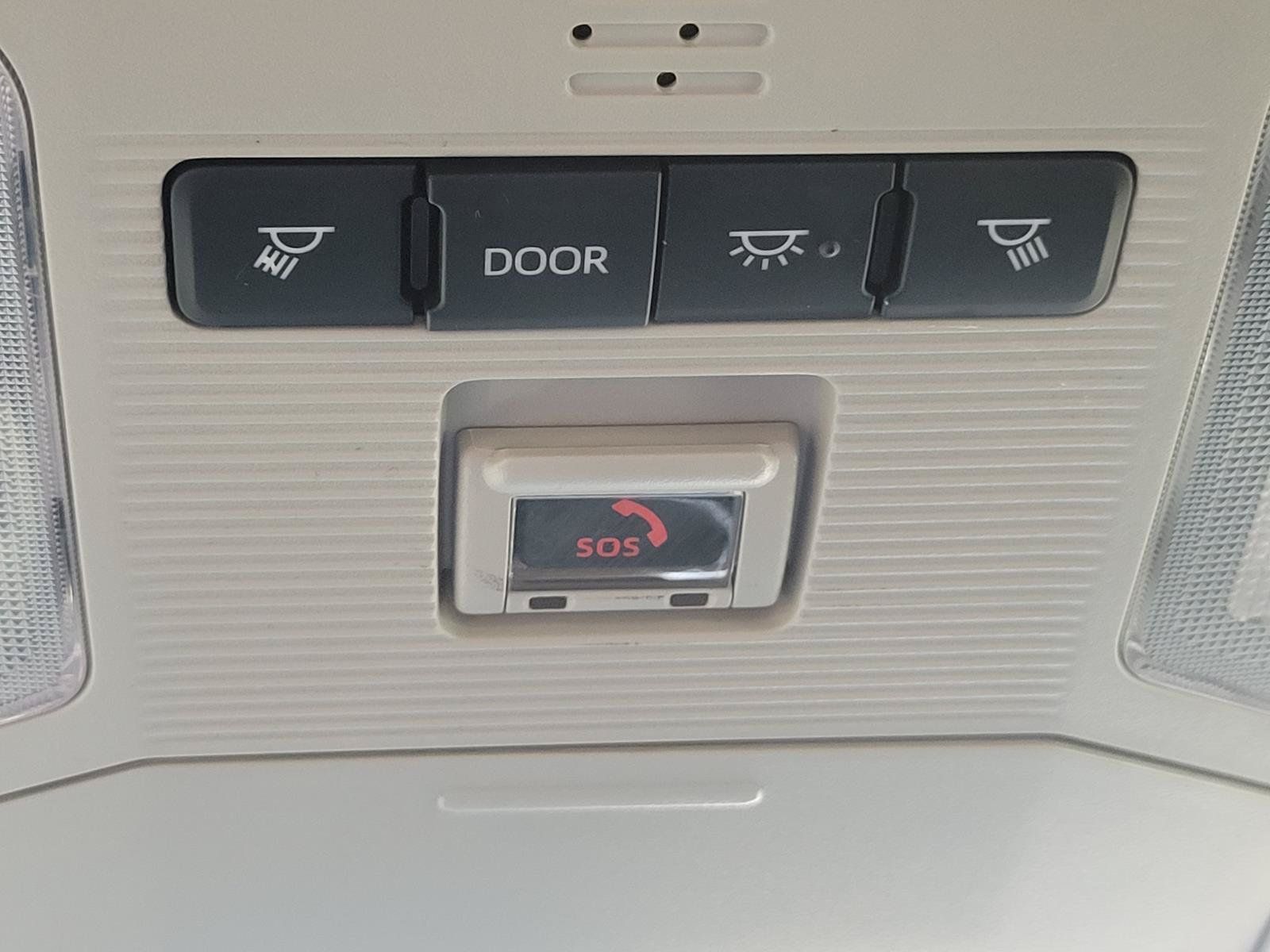 Used 2022 Toyota RAV4 LE AWD/4WD image 28