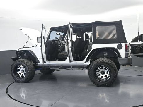 Used 2014 Jeep Wrangler Unlimited Sport w/ Power Convenience Group AWD/4WD image 74