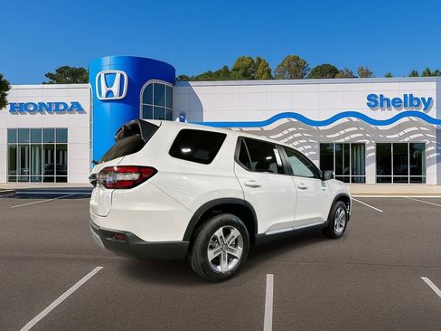 New 2025 Honda Pilot EX-L image 8