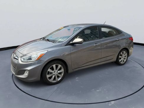 Used 2014 Hyundai Accent GLS w/ Option Group 2 FWD image 2