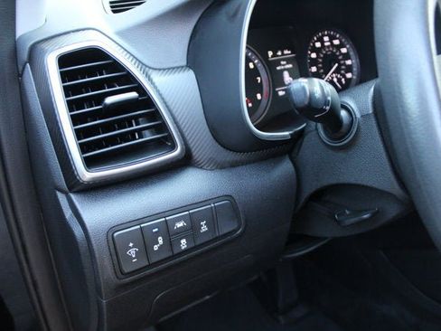 Used 2019 Hyundai Tucson Value AWD/4WD image 9
