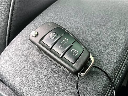 Used 2025 Audi Q3 2.0T Premium AWD/4WD image 10