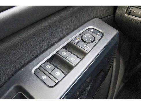 New 2026 Nissan Pathfinder SV FWD image 21