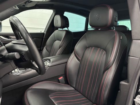 Used 2022 Maserati Levante GT AWD/4WD image 13