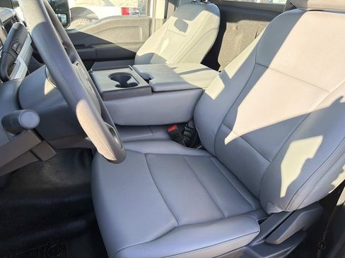 New 2026 Ford F250 XL w/ XL Chrome Package image 17