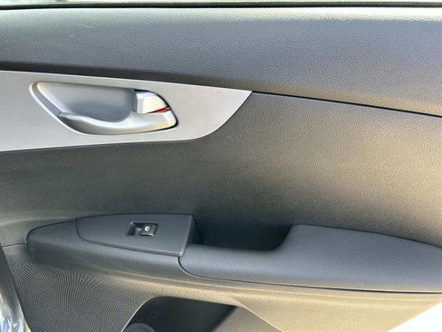 Used 2024 Kia Forte LXS image 17