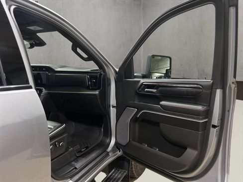 Used 2025 GMC Sierra 2500 AT4X w/ AT4X AEV Edition AWD/4WD image 19