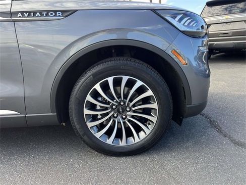 Used 2022 Lincoln Aviator Reserve w/ Elements Package Plus image 7