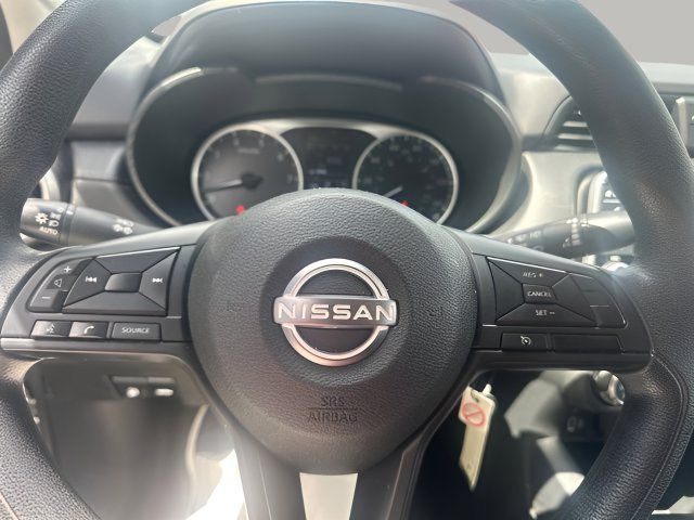 Used 2025 Nissan Versa S FWD image 7